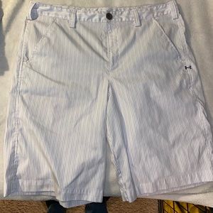 Men’s golf shorts